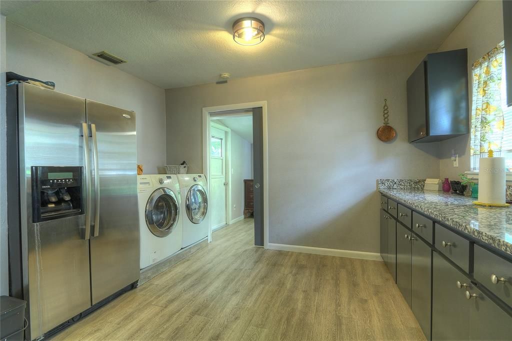 En Venta: $359,900 (2 camas, 2 baños, 1231 Pies cuadrados)
