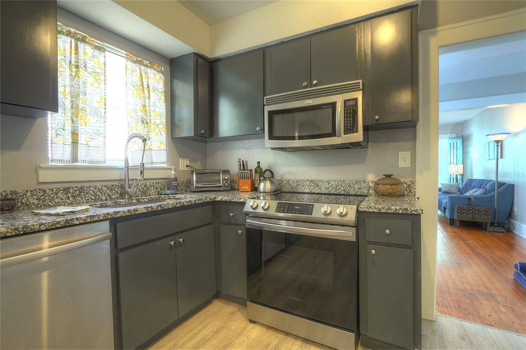 En Venta: $359,900 (2 camas, 2 baños, 1231 Pies cuadrados)