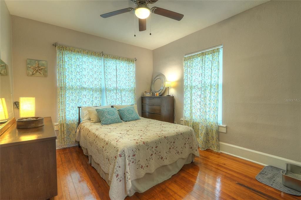 En Venta: $359,900 (2 camas, 2 baños, 1231 Pies cuadrados)