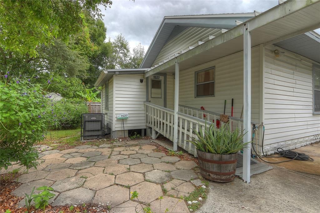 En Venta: $359,900 (2 camas, 2 baños, 1231 Pies cuadrados)