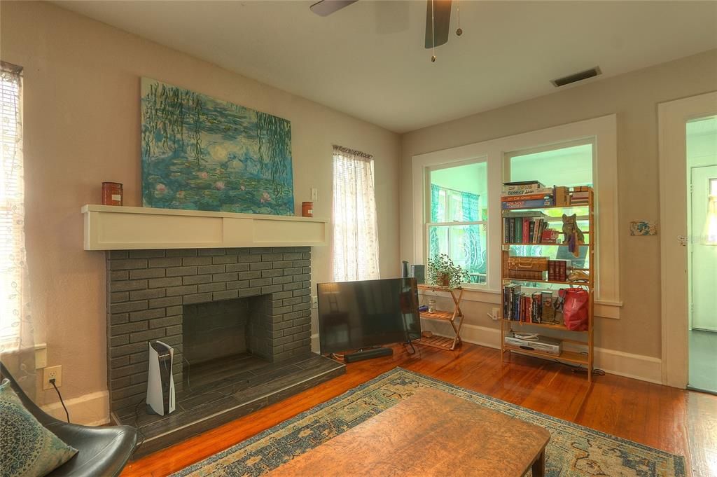 En Venta: $359,900 (2 camas, 2 baños, 1231 Pies cuadrados)