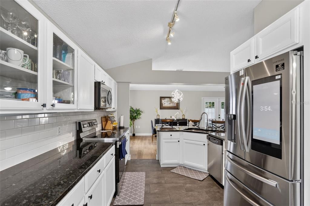 En Venta: $425,000 (3 camas, 2 baños, 1855 Pies cuadrados)