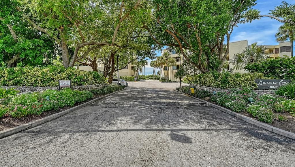 : $1,495,000 (2 camas, 2 baños, 1516 Pies cuadrados)