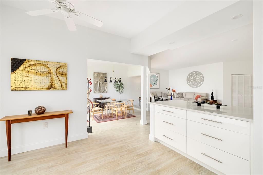 En Venta: $345,000 (2 camas, 2 baños, 1786 Pies cuadrados)