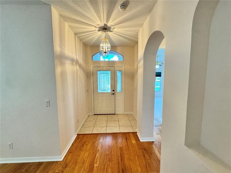 For Rent: $1,900 (2 beds, 2 baths, 1854 Square Feet)