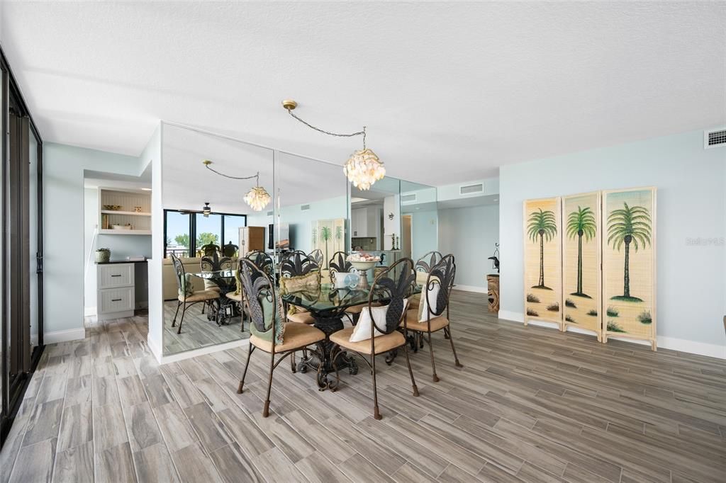 En Venta: $1,100,000 (2 camas, 2 baños, 1510 Pies cuadrados)