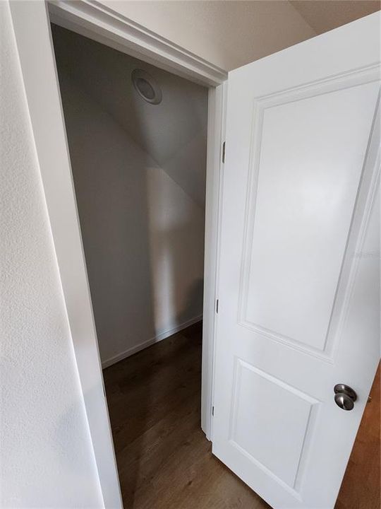 For Rent: $2,200 (3 beds, 2 baths, 1423 Square Feet)