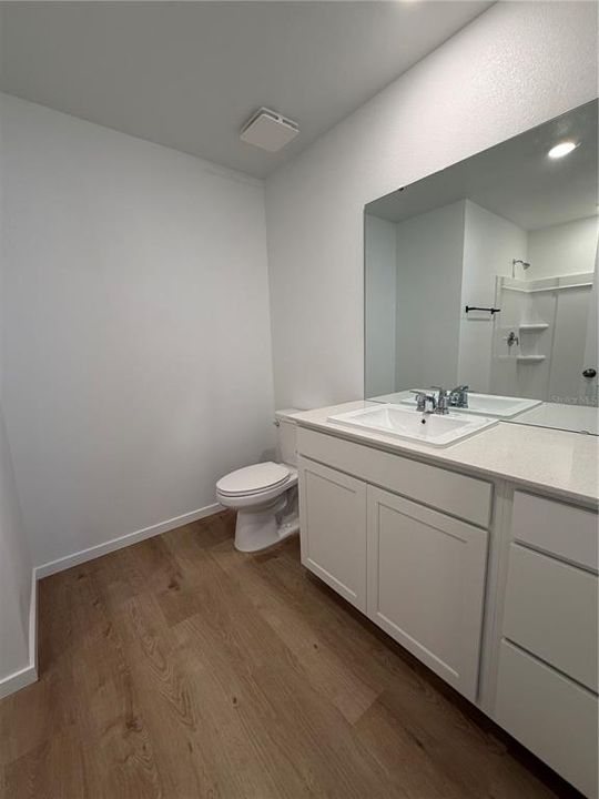 For Rent: $2,200 (3 beds, 2 baths, 1423 Square Feet)