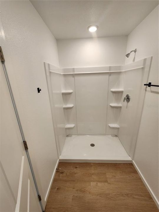 For Rent: $2,200 (3 beds, 2 baths, 1423 Square Feet)