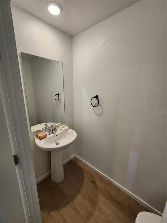 For Rent: $2,200 (3 beds, 2 baths, 1423 Square Feet)