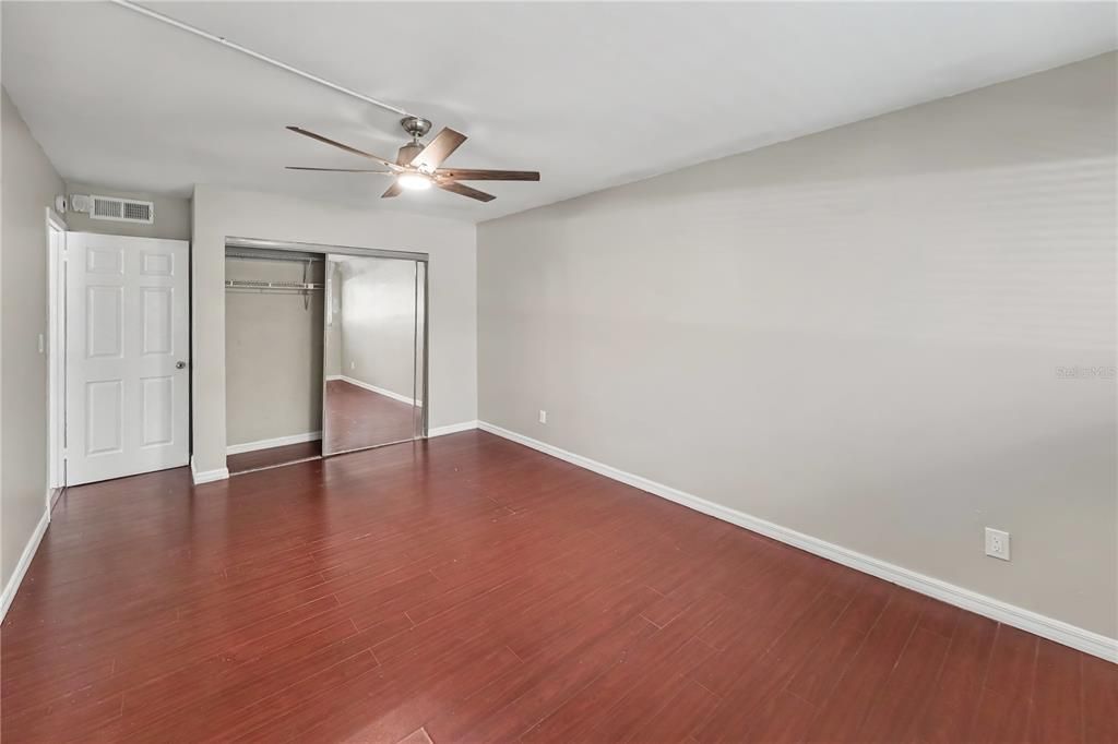 En Venta: $129,999 (2 camas, 1 baños, 975 Pies cuadrados)