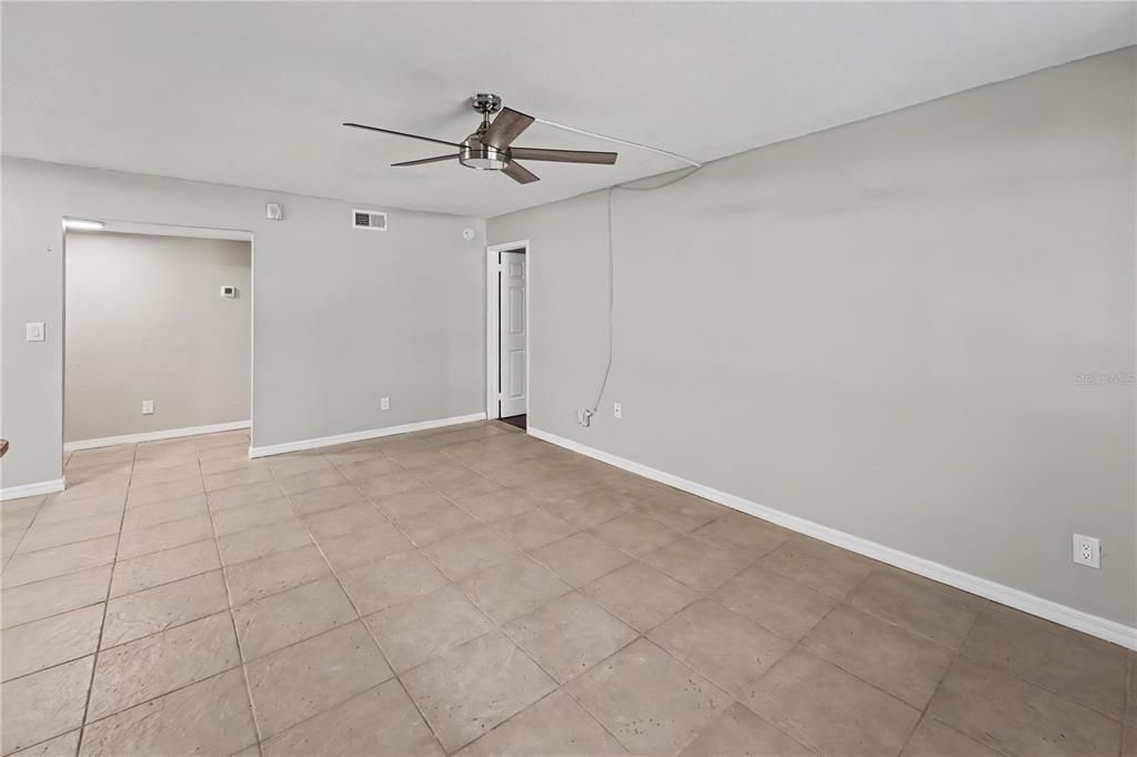 En Venta: $129,999 (2 camas, 1 baños, 975 Pies cuadrados)