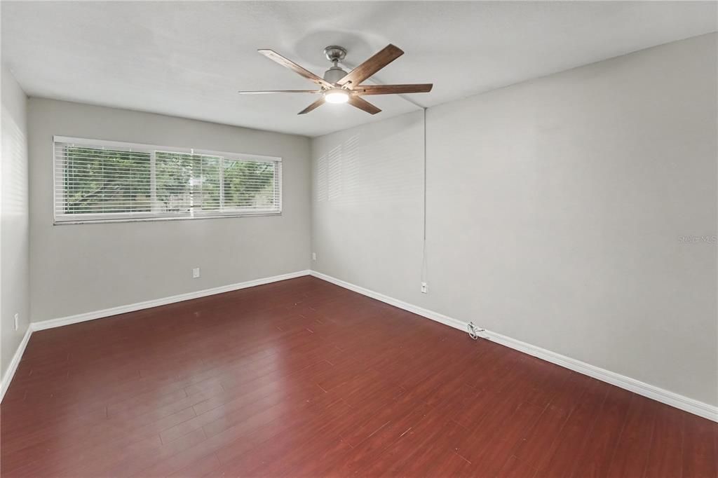 En Venta: $129,999 (2 camas, 1 baños, 975 Pies cuadrados)