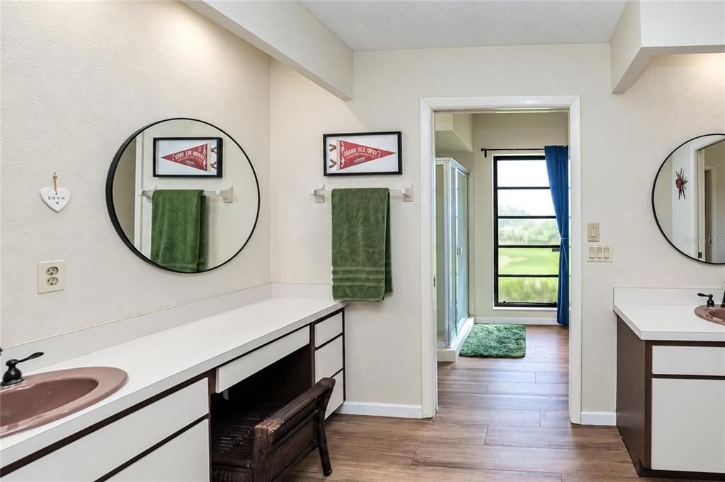 En Venta: $466,000 (3 camas, 2 baños, 2062 Pies cuadrados)