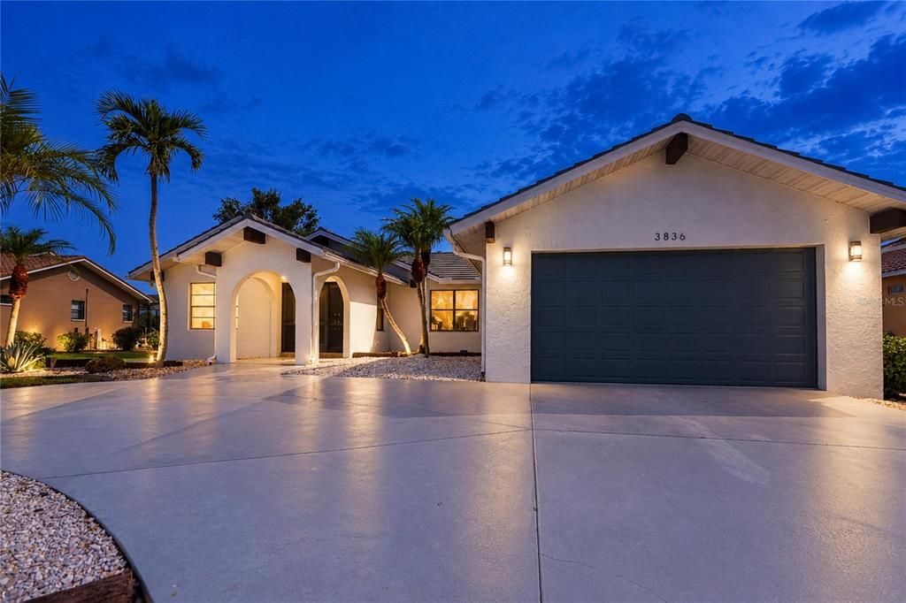 En Venta: $466,000 (3 camas, 2 baños, 2062 Pies cuadrados)