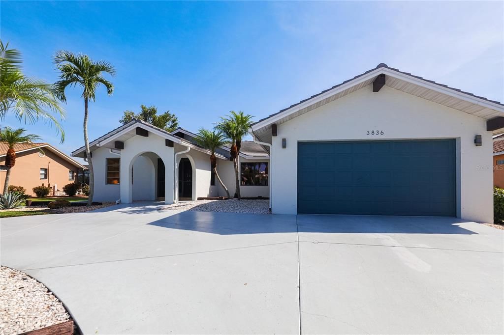 En Venta: $466,000 (3 camas, 2 baños, 2062 Pies cuadrados)