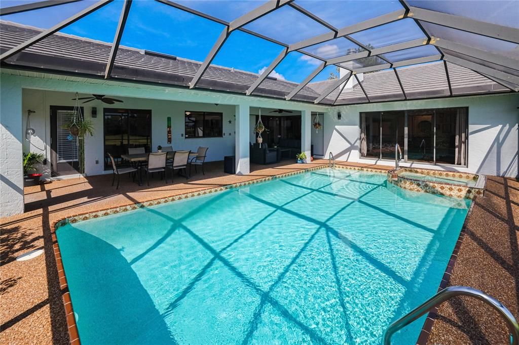 En Venta: $466,000 (3 camas, 2 baños, 2062 Pies cuadrados)