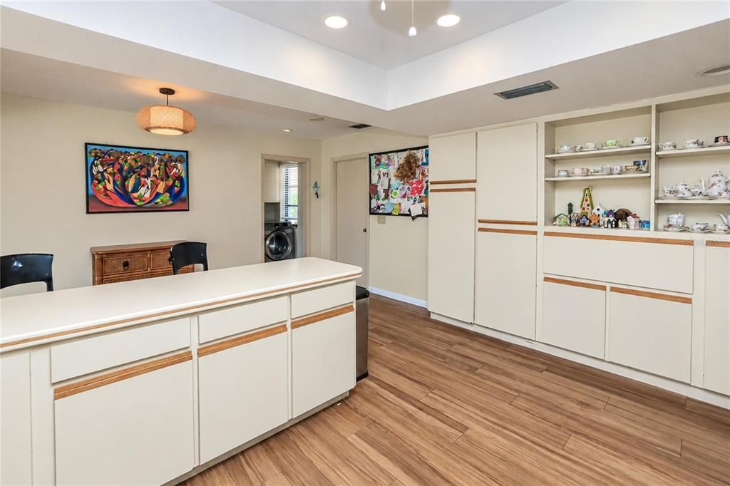 En Venta: $466,000 (3 camas, 2 baños, 2062 Pies cuadrados)