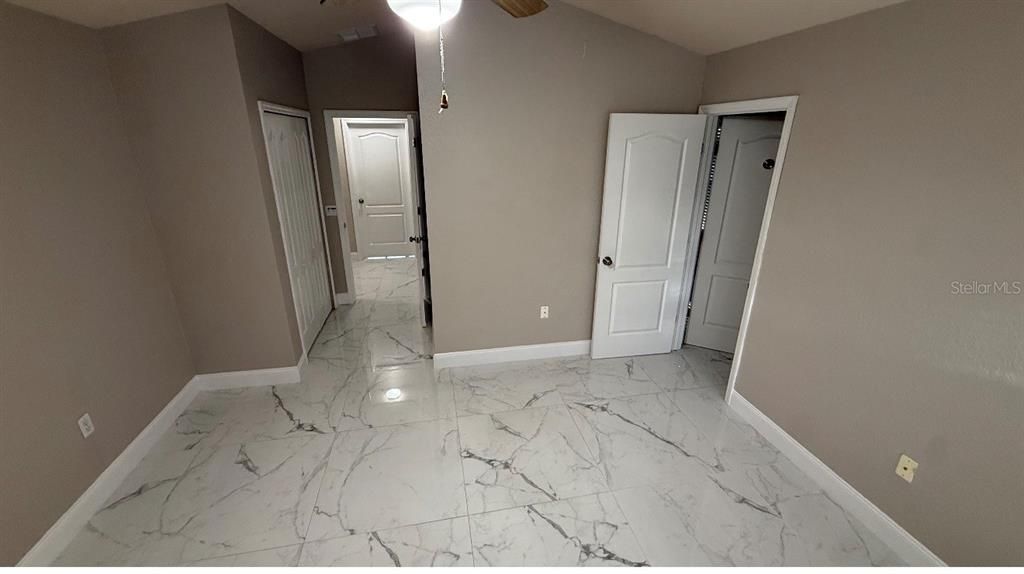 For Rent: $3,500 (5 beds, 4 baths, 2410 Square Feet)