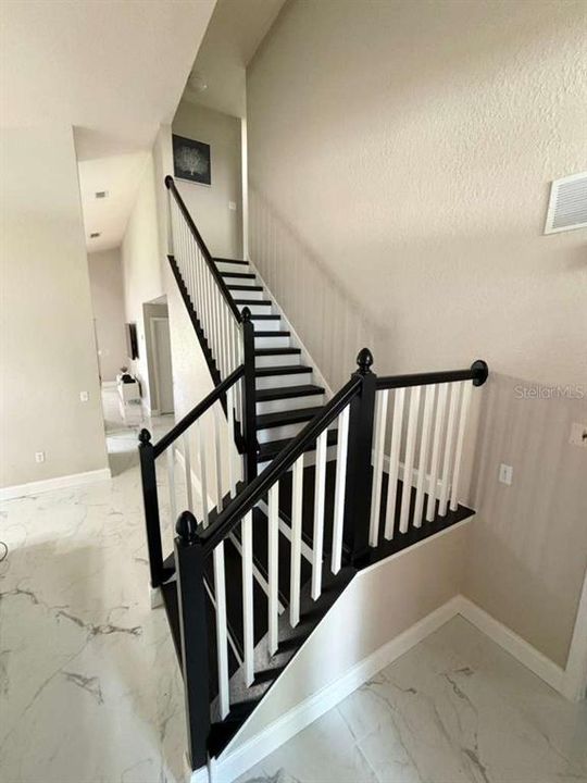 For Rent: $3,500 (5 beds, 4 baths, 2410 Square Feet)