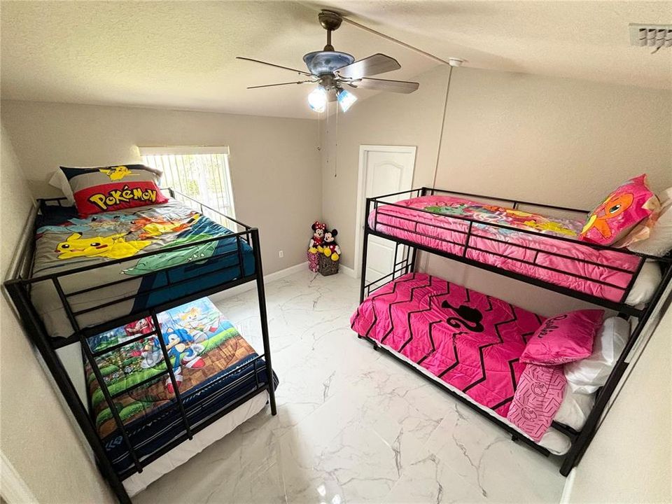For Rent: $3,500 (5 beds, 4 baths, 2410 Square Feet)