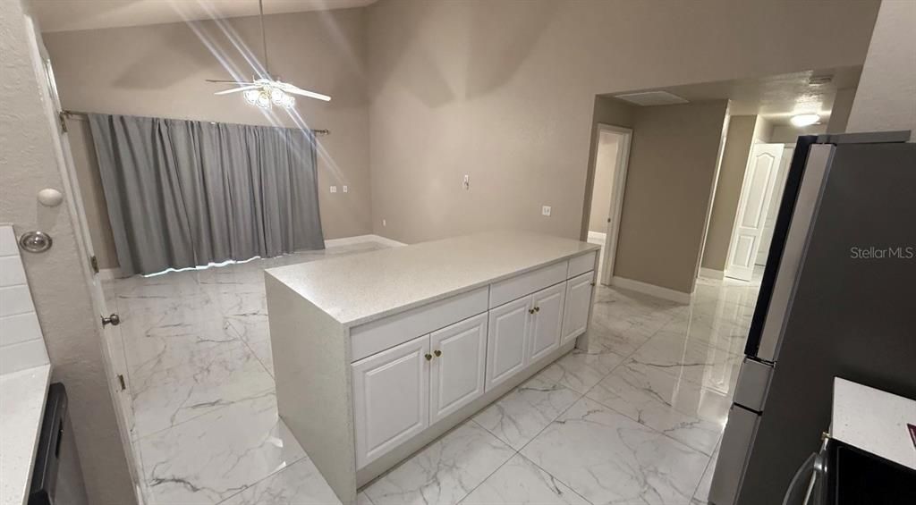 For Rent: $3,500 (5 beds, 4 baths, 2410 Square Feet)