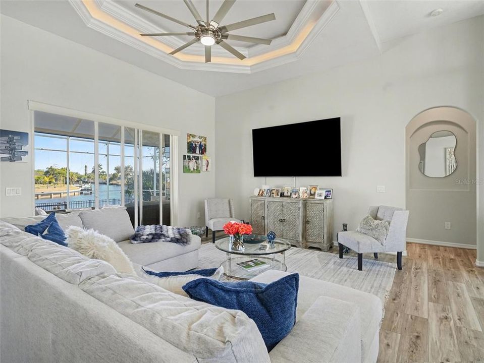 待售: $879,000 (4 贝兹, 3 浴室, 2165 平方英尺)
