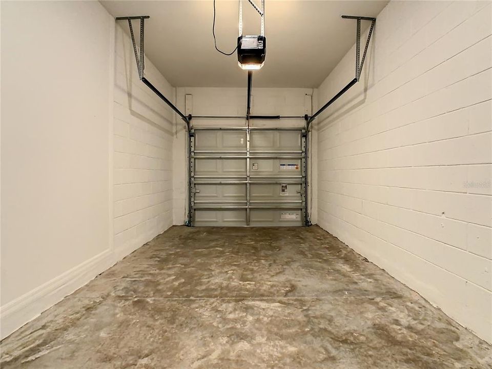 For Rent: $2,050 (3 beds, 2 baths, 1365 Square Feet)