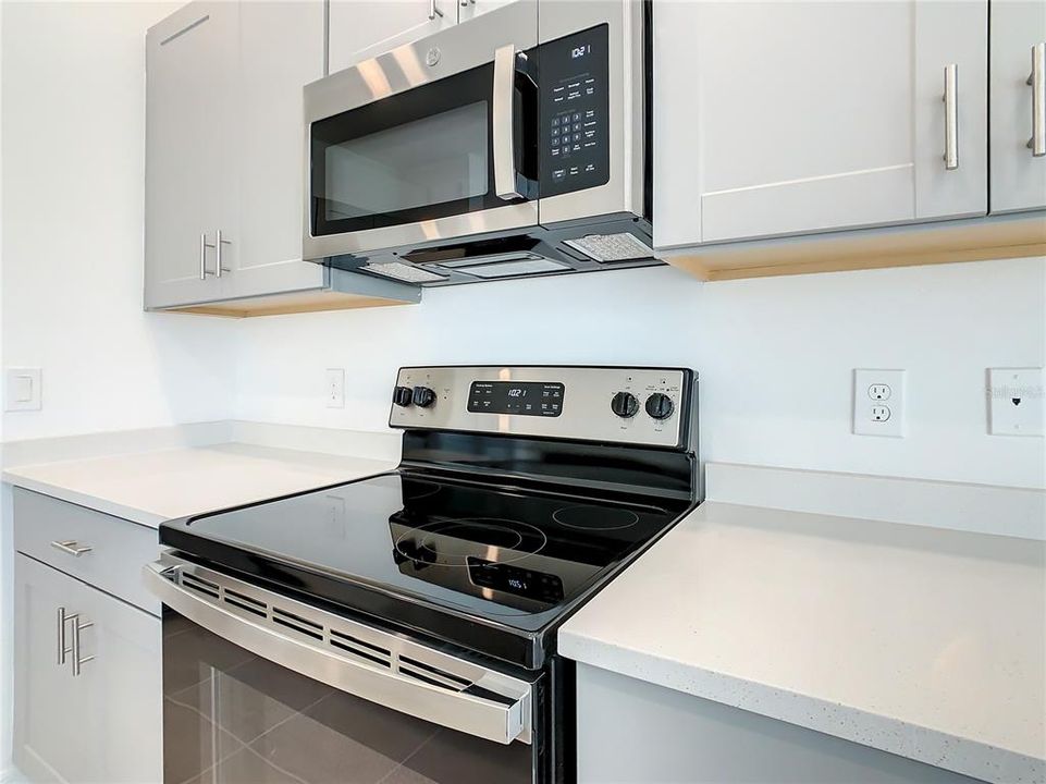 For Rent: $2,050 (3 beds, 2 baths, 1365 Square Feet)