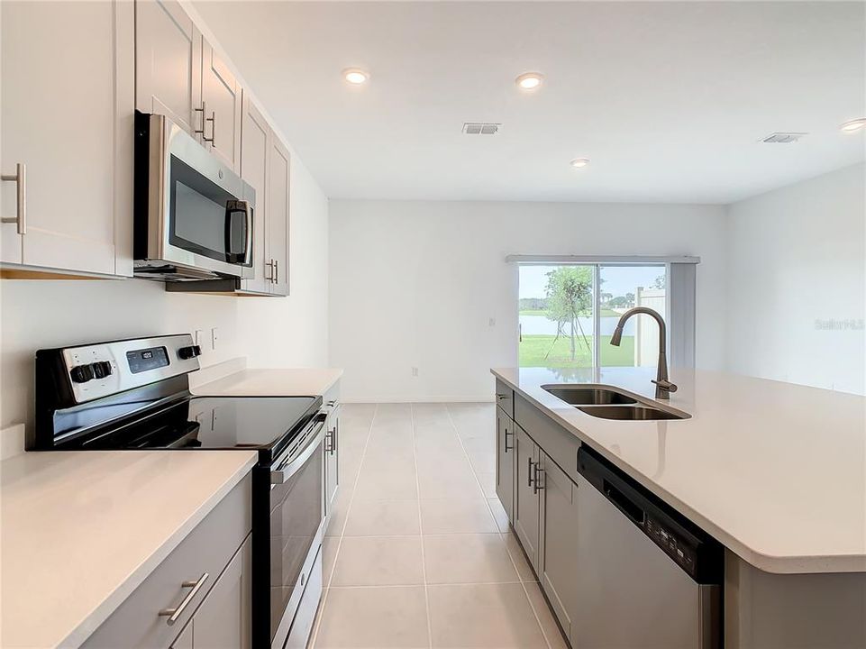 For Rent: $2,050 (3 beds, 2 baths, 1365 Square Feet)