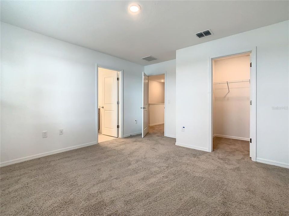 For Rent: $2,050 (3 beds, 2 baths, 1365 Square Feet)