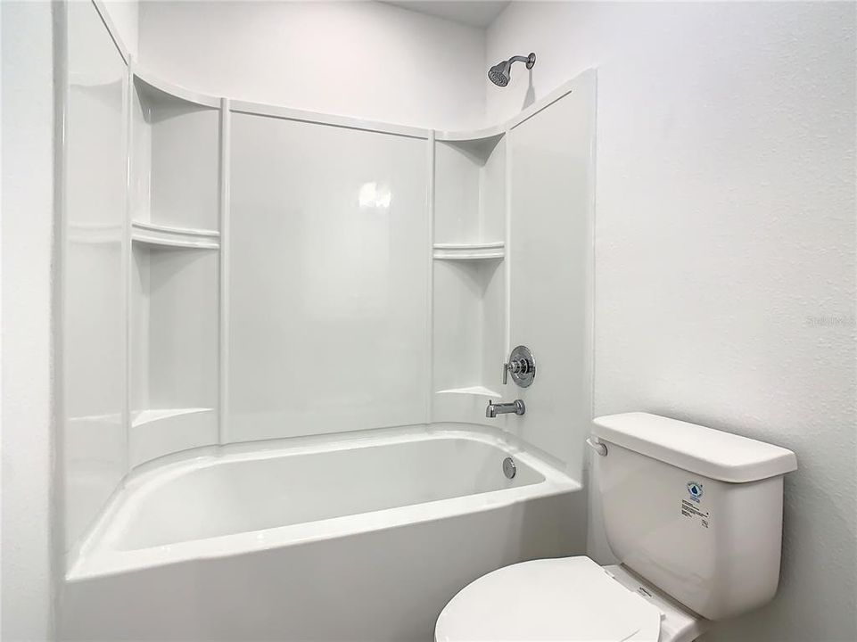 For Rent: $2,050 (3 beds, 2 baths, 1365 Square Feet)