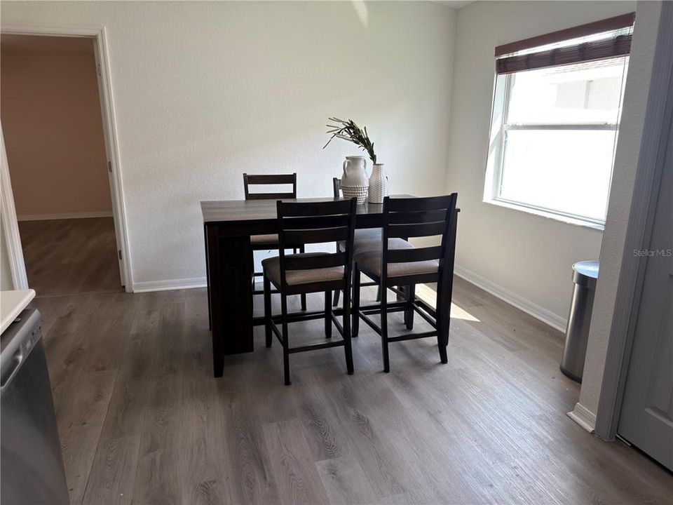 En Renta: $2,800 (4 camas, 2 baños, 1688 Pies cuadrados)