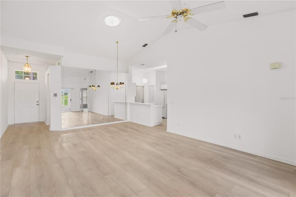 For Sale: $184,000 (2 beds, 2 baths, 1125 Square Feet)