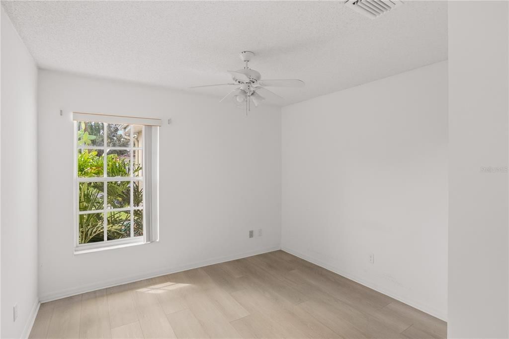 For Sale: $184,000 (2 beds, 2 baths, 1125 Square Feet)
