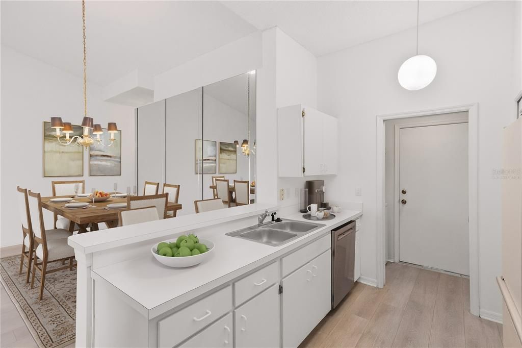 For Sale: $184,000 (2 beds, 2 baths, 1125 Square Feet)