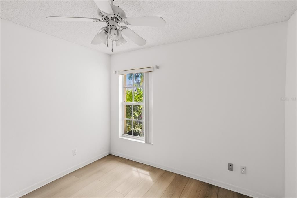 For Sale: $184,000 (2 beds, 2 baths, 1125 Square Feet)