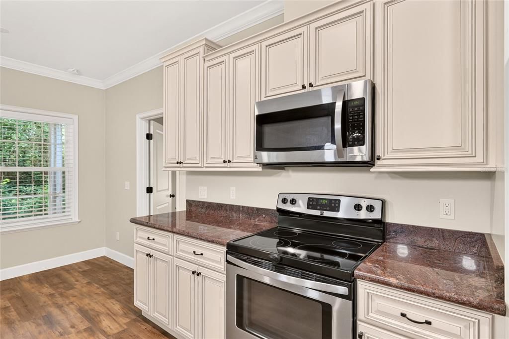 En Venta: $419,900 (4 camas, 2 baños, 1833 Pies cuadrados)