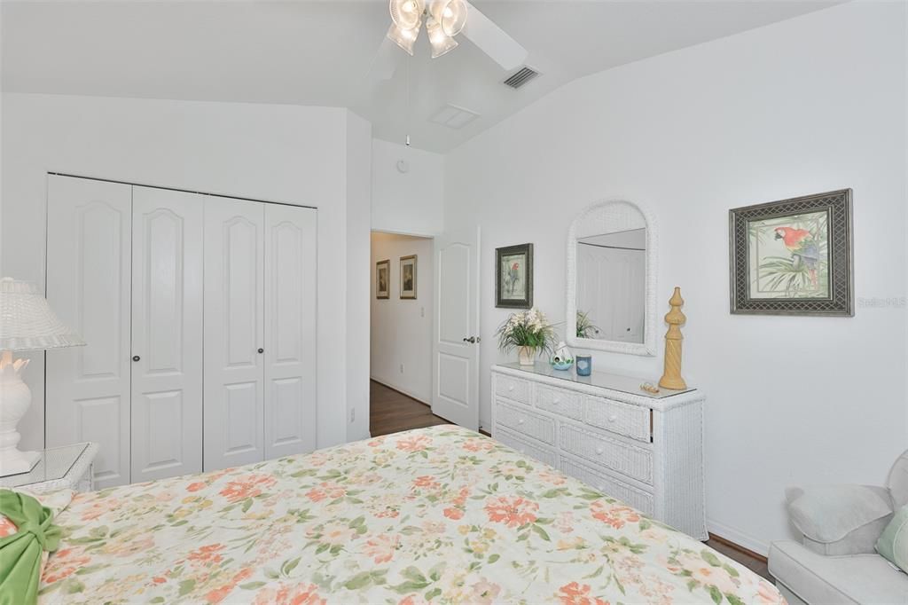 For Sale: $286,000 (2 beds, 2 baths, 1855 Square Feet)