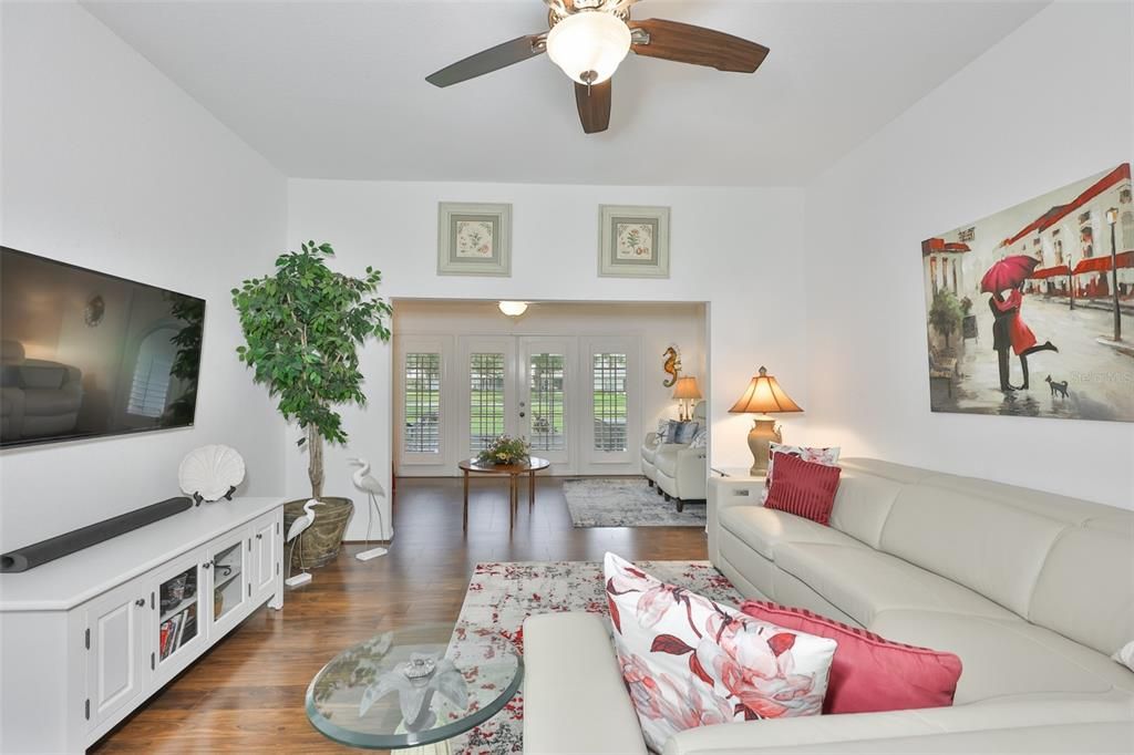For Sale: $286,000 (2 beds, 2 baths, 1855 Square Feet)
