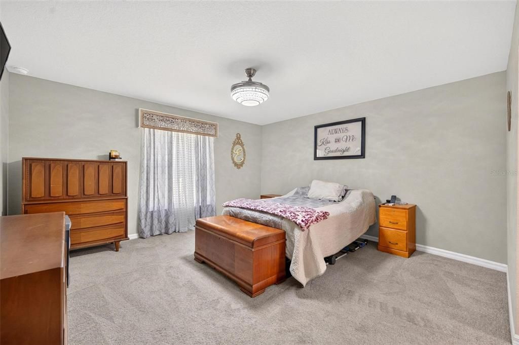 En Venta: $375,000 (3 camas, 2 baños, 1557 Pies cuadrados)