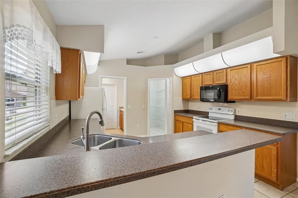 For Sale: $219,900 (3 beds, 2 baths, 1629 Square Feet)