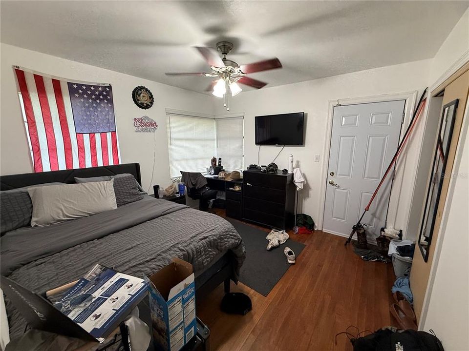 En Venta: $525,000 (4 camas, 3 baños, 2200 Pies cuadrados)
