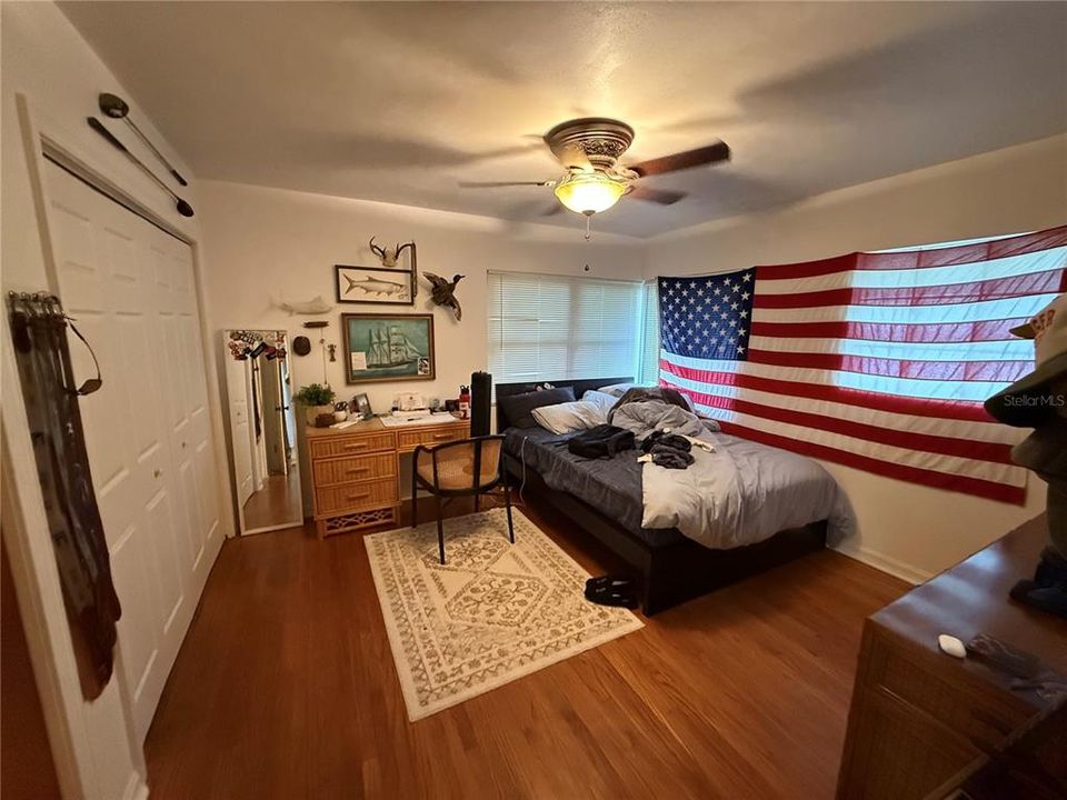 En Venta: $525,000 (4 camas, 3 baños, 2200 Pies cuadrados)