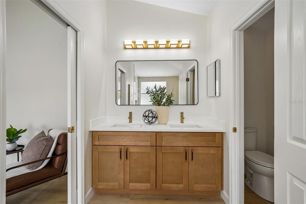 En Venta: $499,999 (5 camas, 2 baños, 2206 Pies cuadrados)