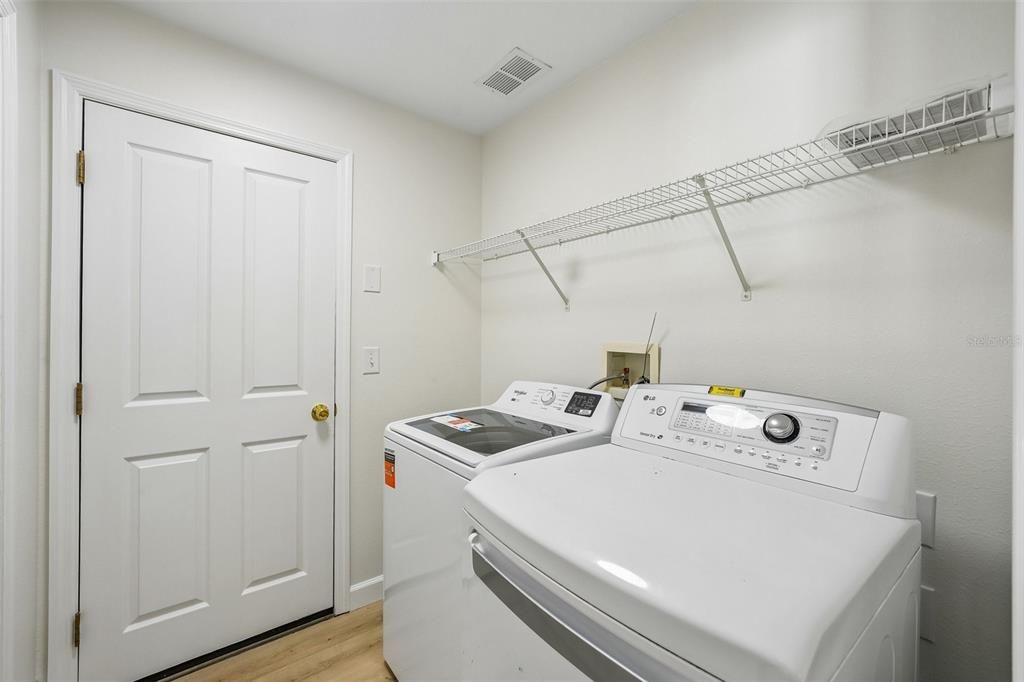 En Venta: $499,999 (5 camas, 2 baños, 2206 Pies cuadrados)
