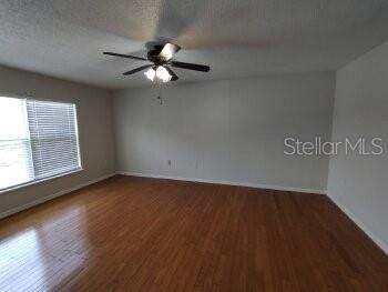 For Rent: $1,900 (4 beds, 2 baths, 2215 Square Feet)