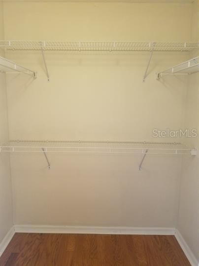 For Rent: $1,900 (4 beds, 2 baths, 2215 Square Feet)