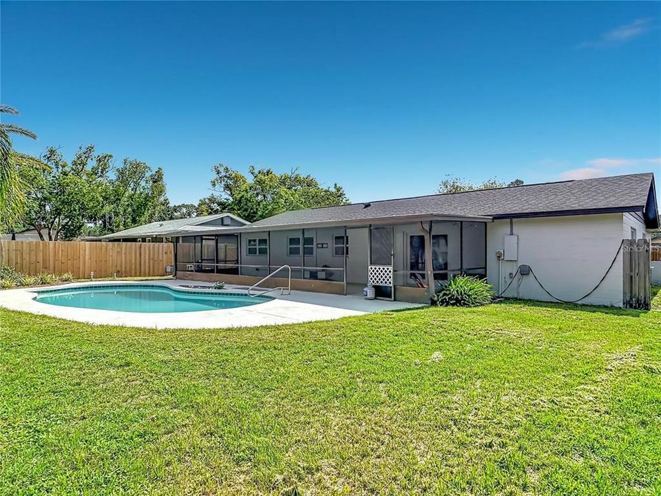 For Rent: $2,600 (3 beds, 2 baths, 1694 Square Feet)