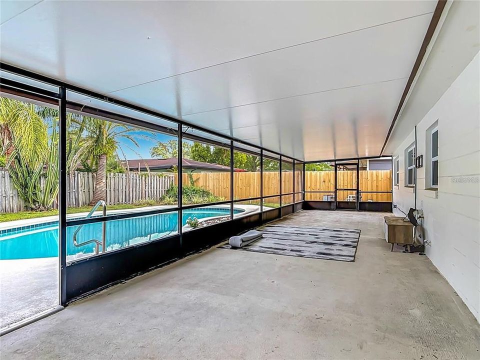 For Rent: $2,600 (3 beds, 2 baths, 1694 Square Feet)